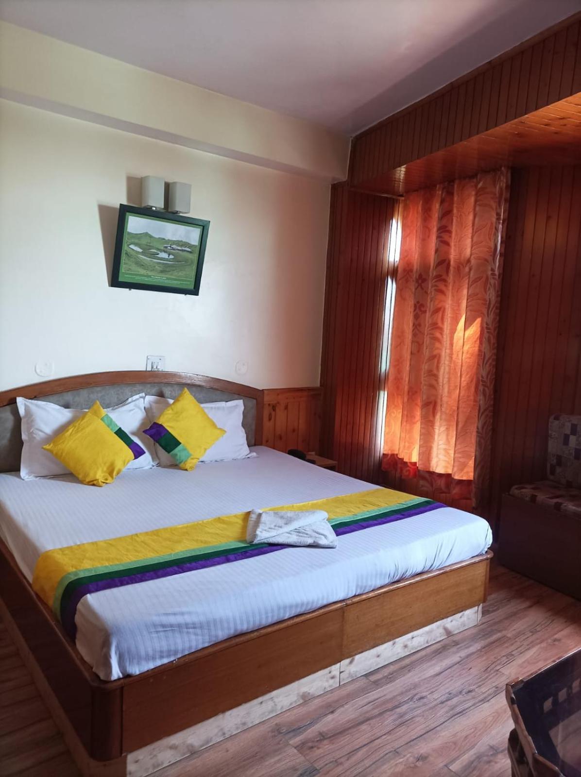 Hotel Rajat Chhota Simla Eksteriør bilde